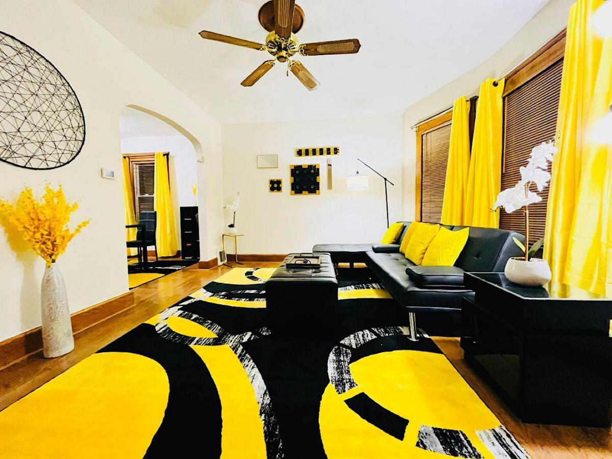 The Amber Retreat - Brooklyn Centre Comfort - Charming Space For Families, Couples & Business Travelers Near Downtown - With 300Mb Wifi, Parking & Self Check-In Cleveland Buitenkant foto