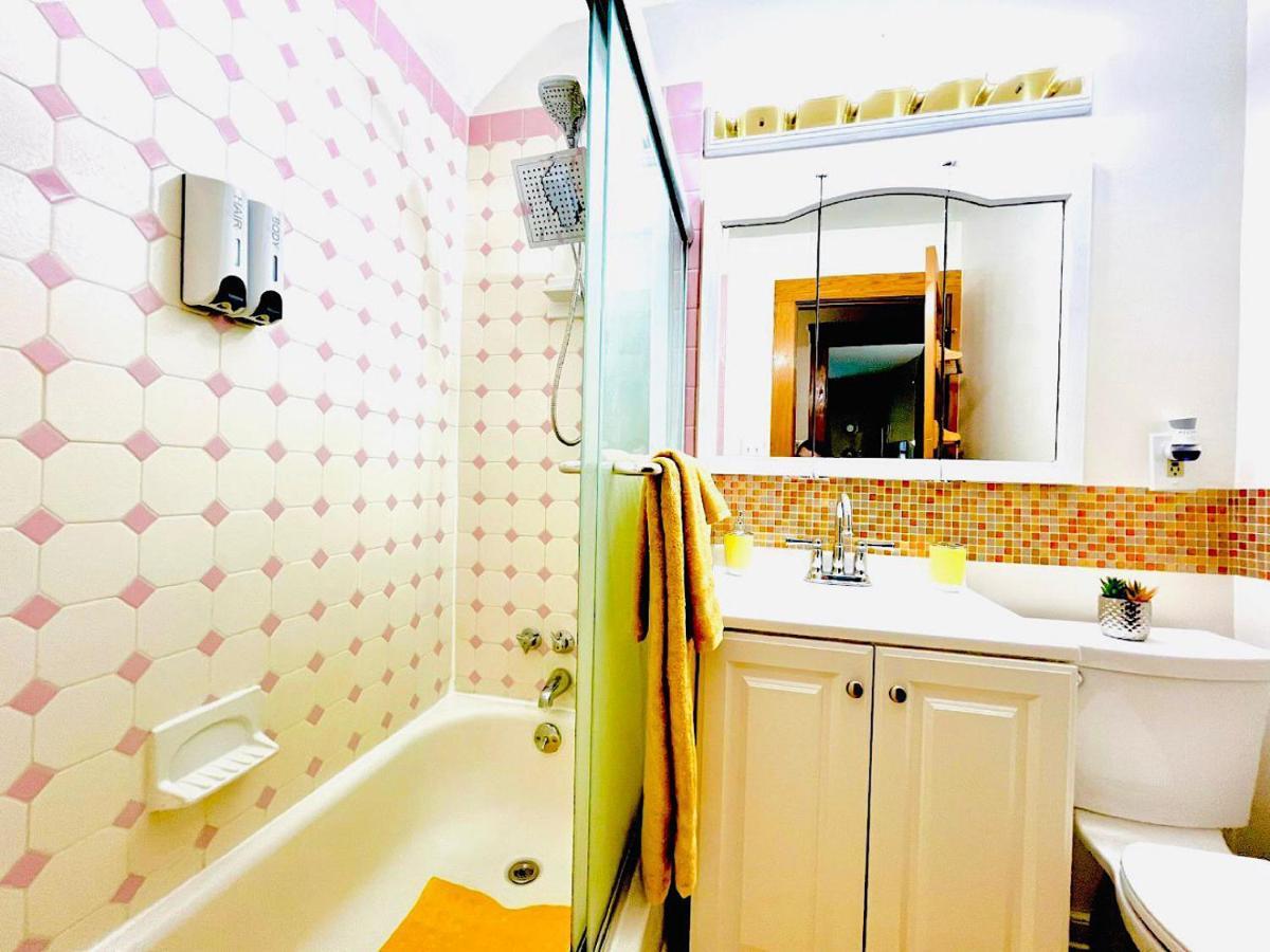 The Amber Retreat - Brooklyn Centre Comfort - Charming Space For Families, Couples & Business Travelers Near Downtown - With 300Mb Wifi, Parking & Self Check-In Cleveland Buitenkant foto