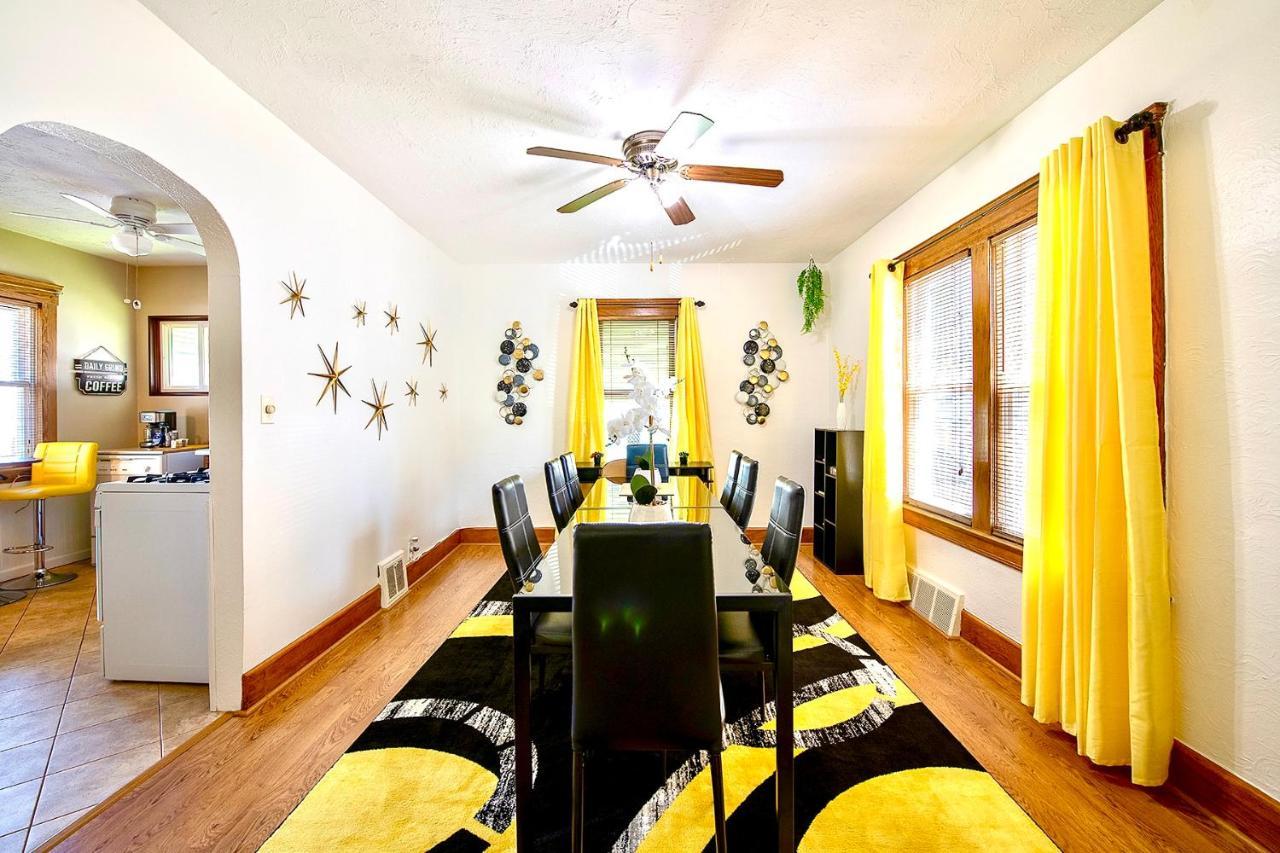 The Amber Retreat - Brooklyn Centre Comfort - Charming Space For Families, Couples & Business Travelers Near Downtown - With 300Mb Wifi, Parking & Self Check-In Cleveland Buitenkant foto